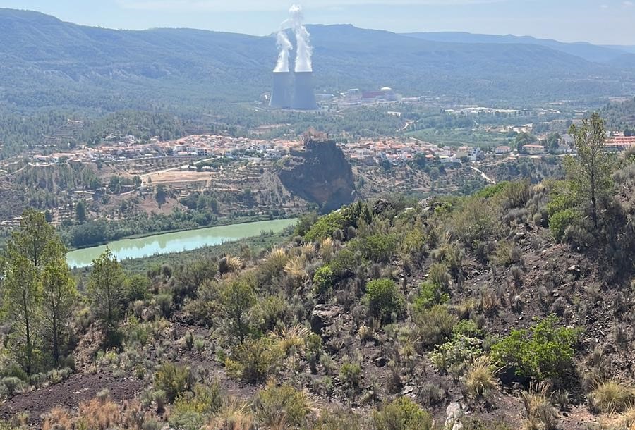 Olivino y Iddingsita Volcán Cerro de Agras, Cofrentes